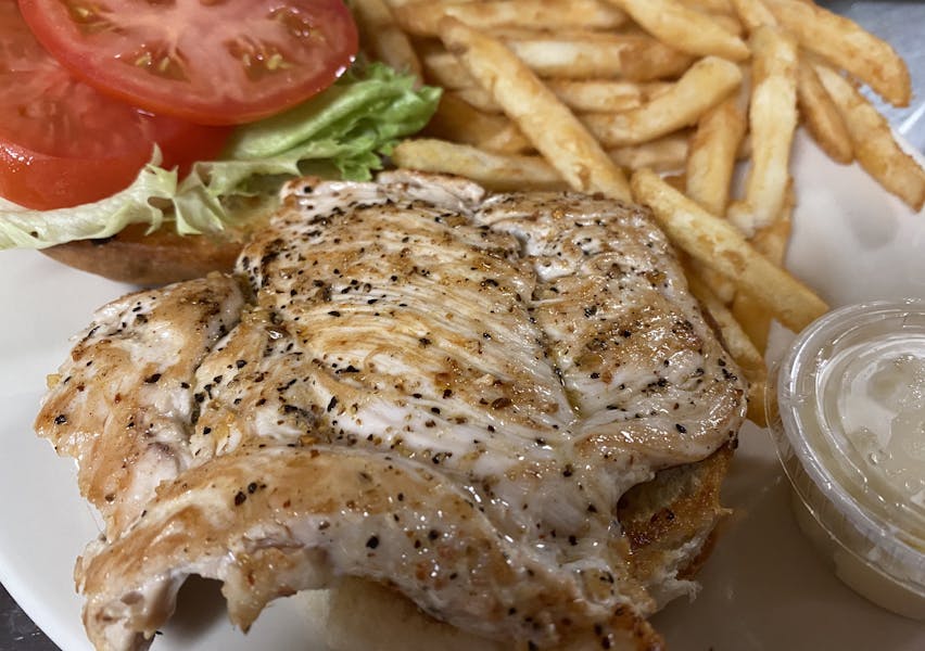 Menus Tailgate Sports Bar & Grill in Savannah, GA